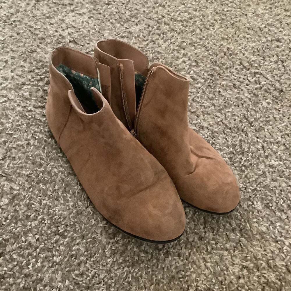 Universal Thread Tan Suede Ankle Boots with Floral Lining